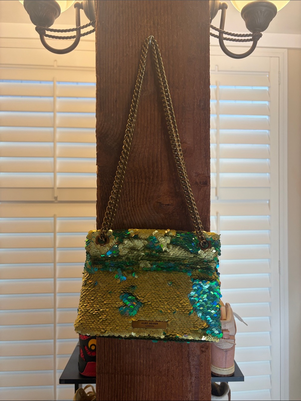 Kurt Geiger Sequin Chain Shoulder Bag in Green and Gold - Picture 5 of 6